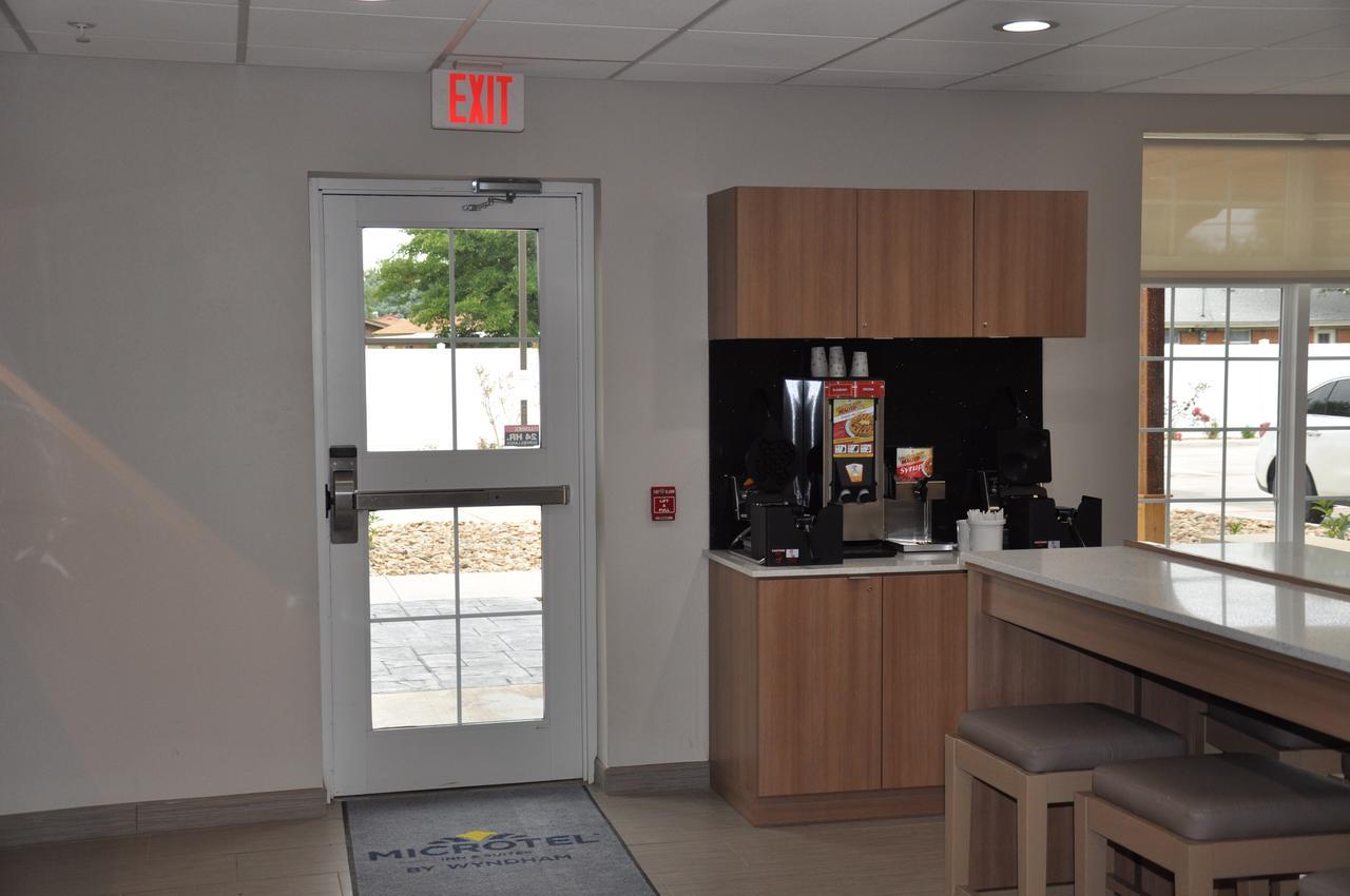 Microtel Inn & Suites By Wyndham Lubbock Extérieur photo
