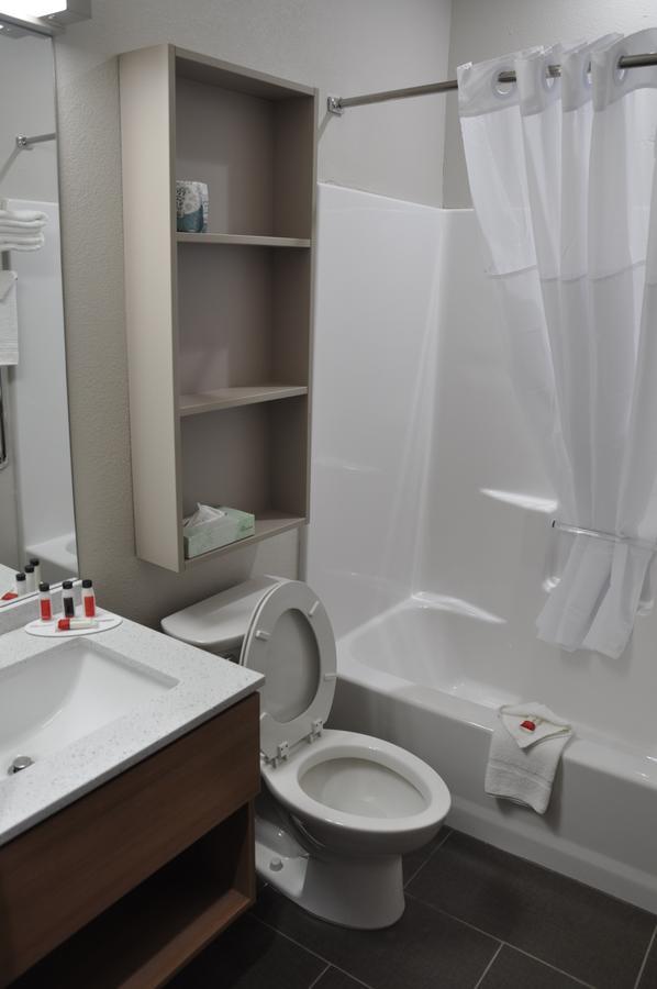 Microtel Inn & Suites By Wyndham Lubbock Extérieur photo