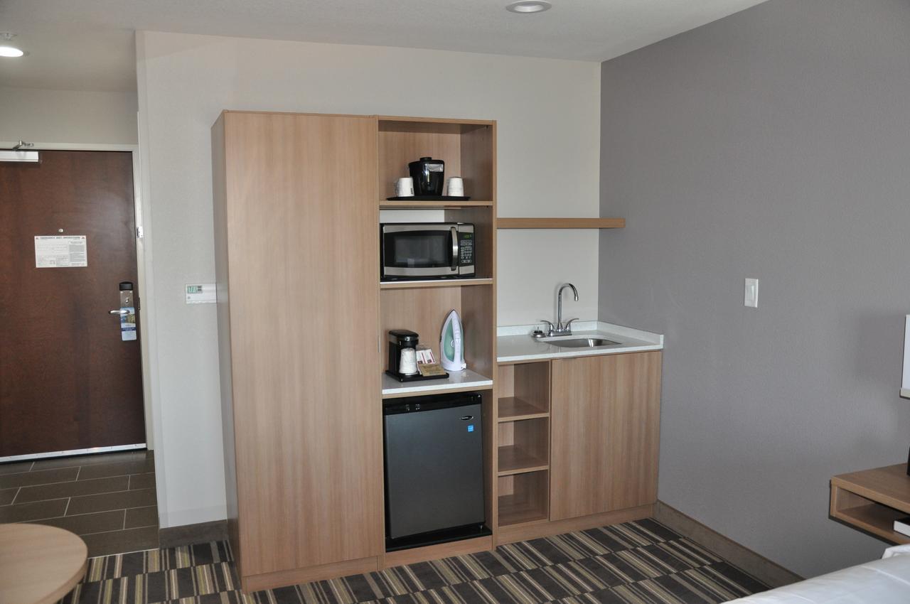 Microtel Inn & Suites By Wyndham Lubbock Extérieur photo