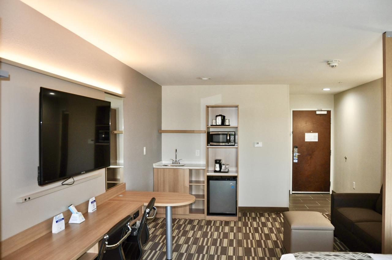 Microtel Inn & Suites By Wyndham Lubbock Extérieur photo
