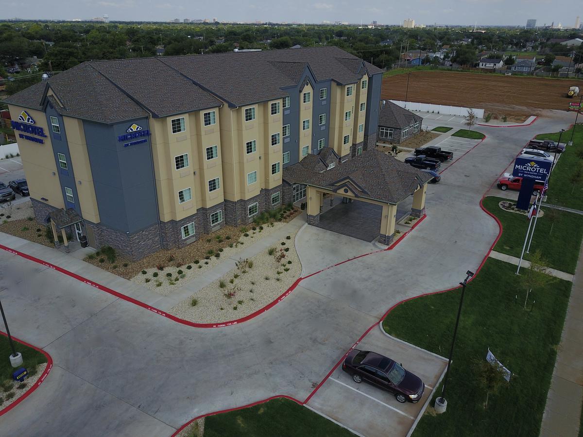 Microtel Inn & Suites By Wyndham Lubbock Extérieur photo
