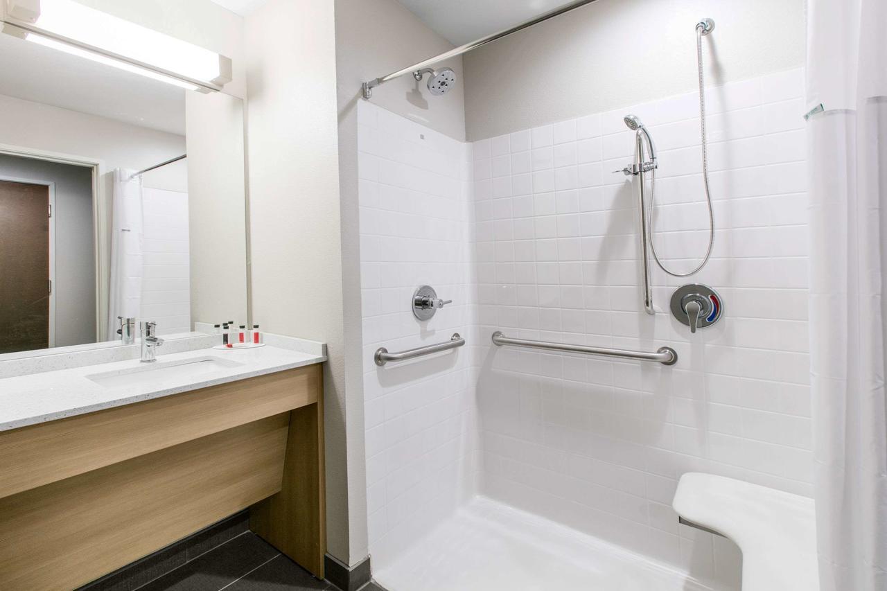 Microtel Inn & Suites By Wyndham Lubbock Extérieur photo