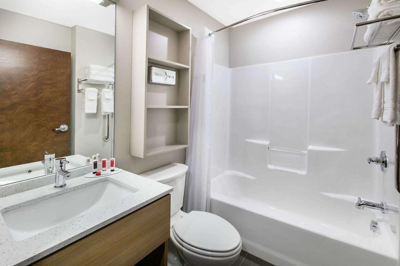 Microtel Inn & Suites By Wyndham Lubbock Extérieur photo