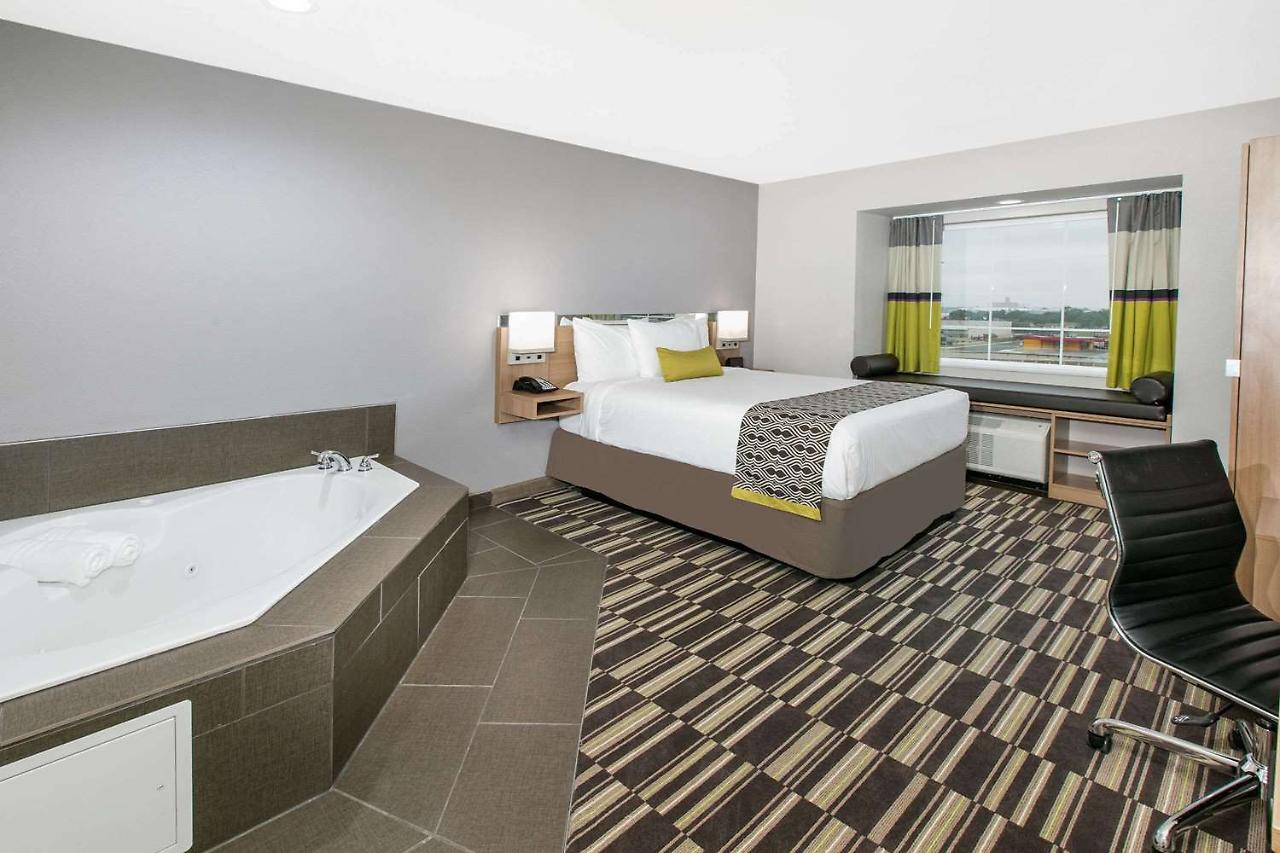 Microtel Inn & Suites By Wyndham Lubbock Extérieur photo